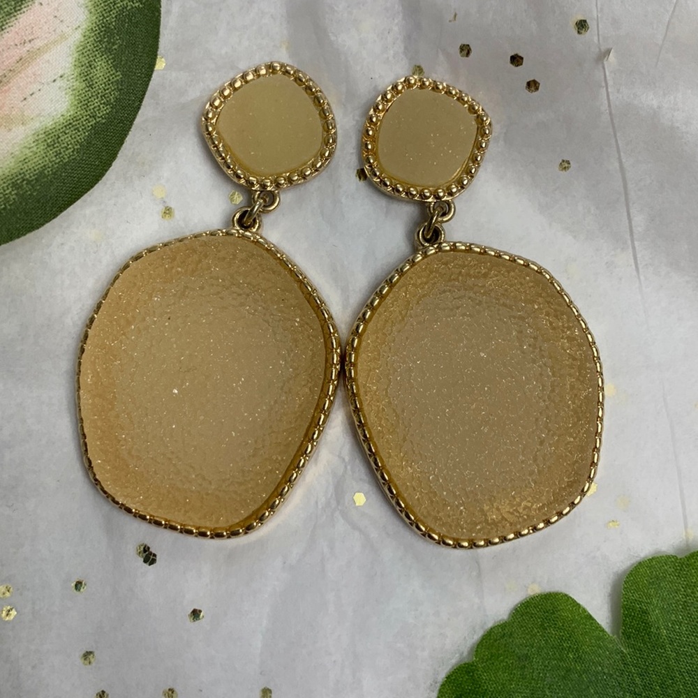 Nude & Gold Earrings